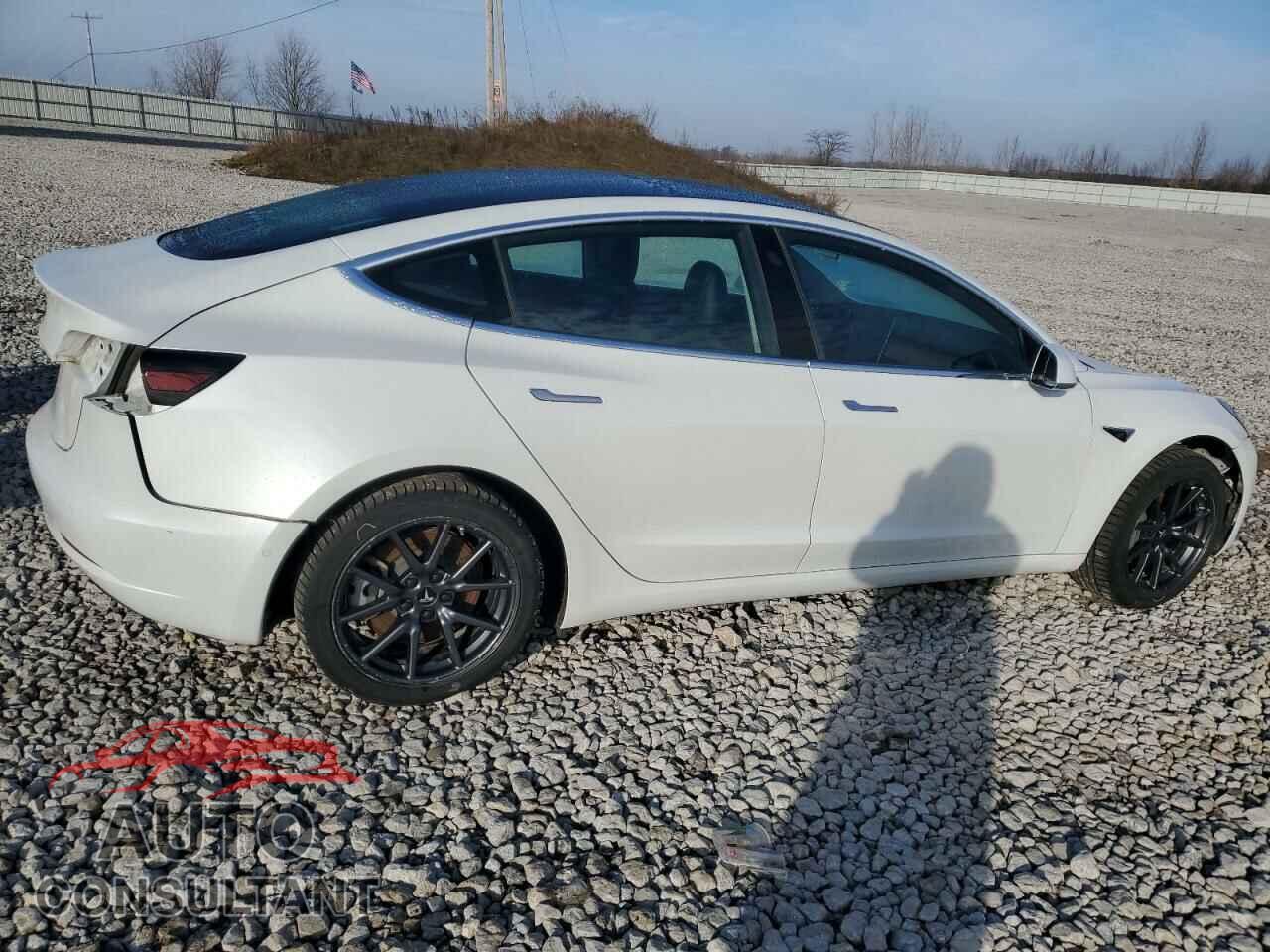 TESLA MODEL 3 2019 - 5YJ3E1EA1KF483783