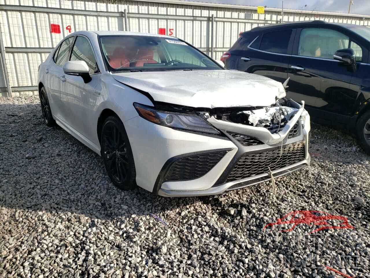 TOYOTA CAMRY 2021 - 4T1K31AK8MU568190