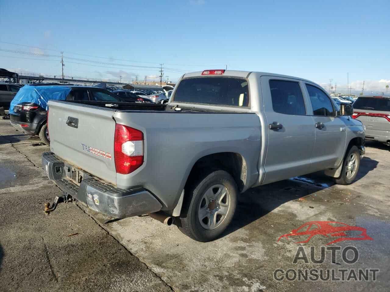 TOYOTA TUNDRA 2018 - 5TFDW5F14JX767260