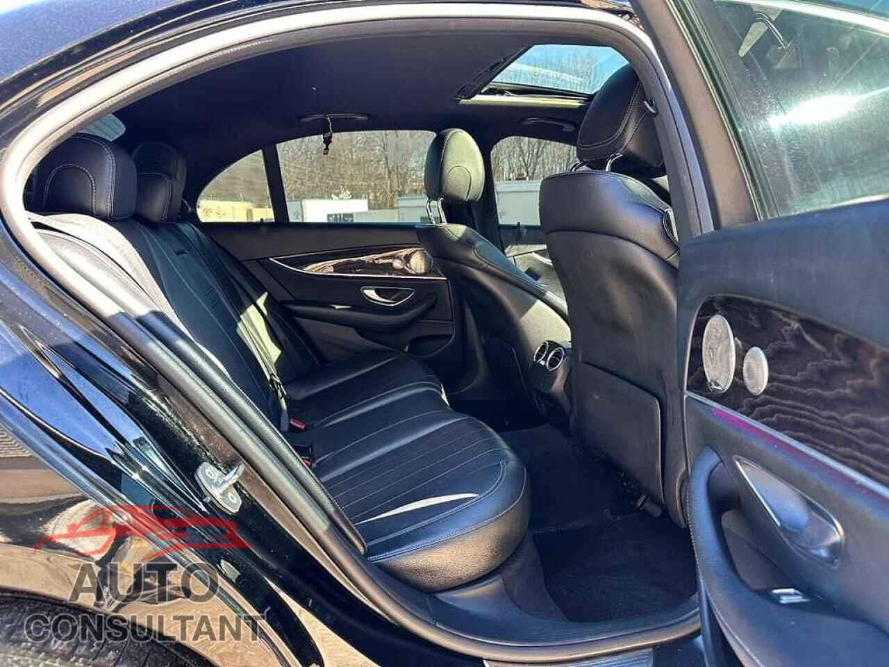 MERCEDES-BENZ E-CLASS 2017 - WDDZF4KBXHA053876