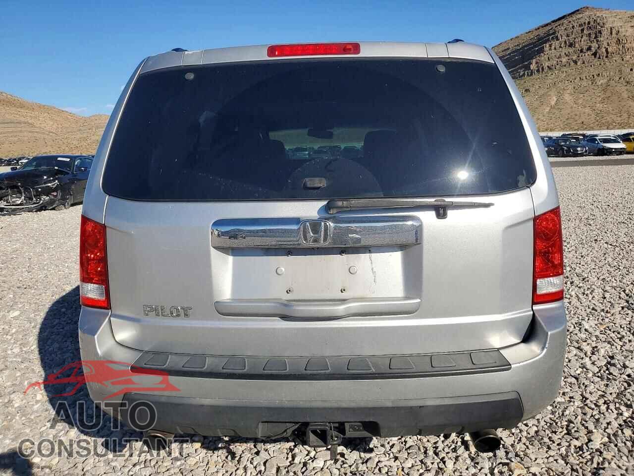 HONDA PILOT 2011 - 5FNYF3H56BB036850