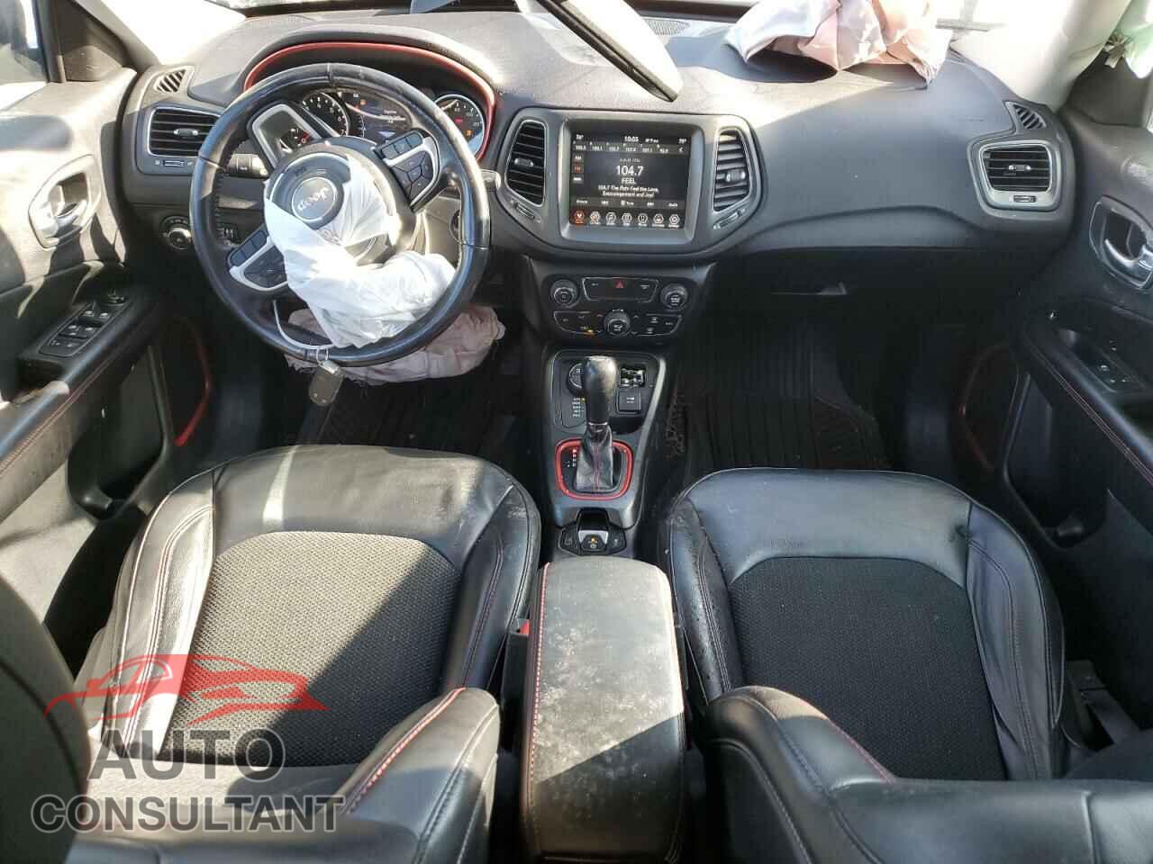 JEEP COMPASS 2020 - 3C4NJDDB3LT203381