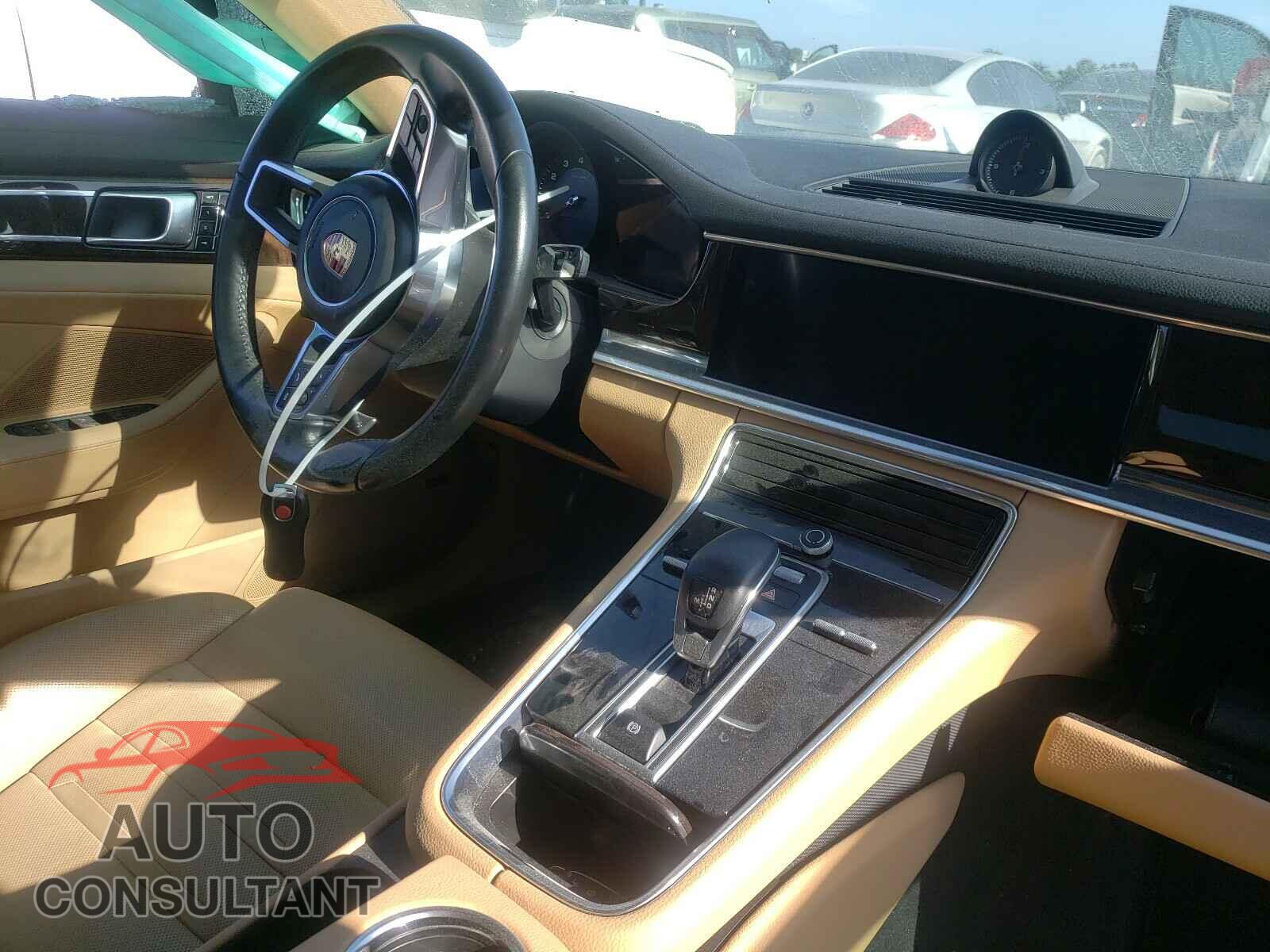 PORSCHE PANAMERA 2017 - WP0AA2A79HL101184
