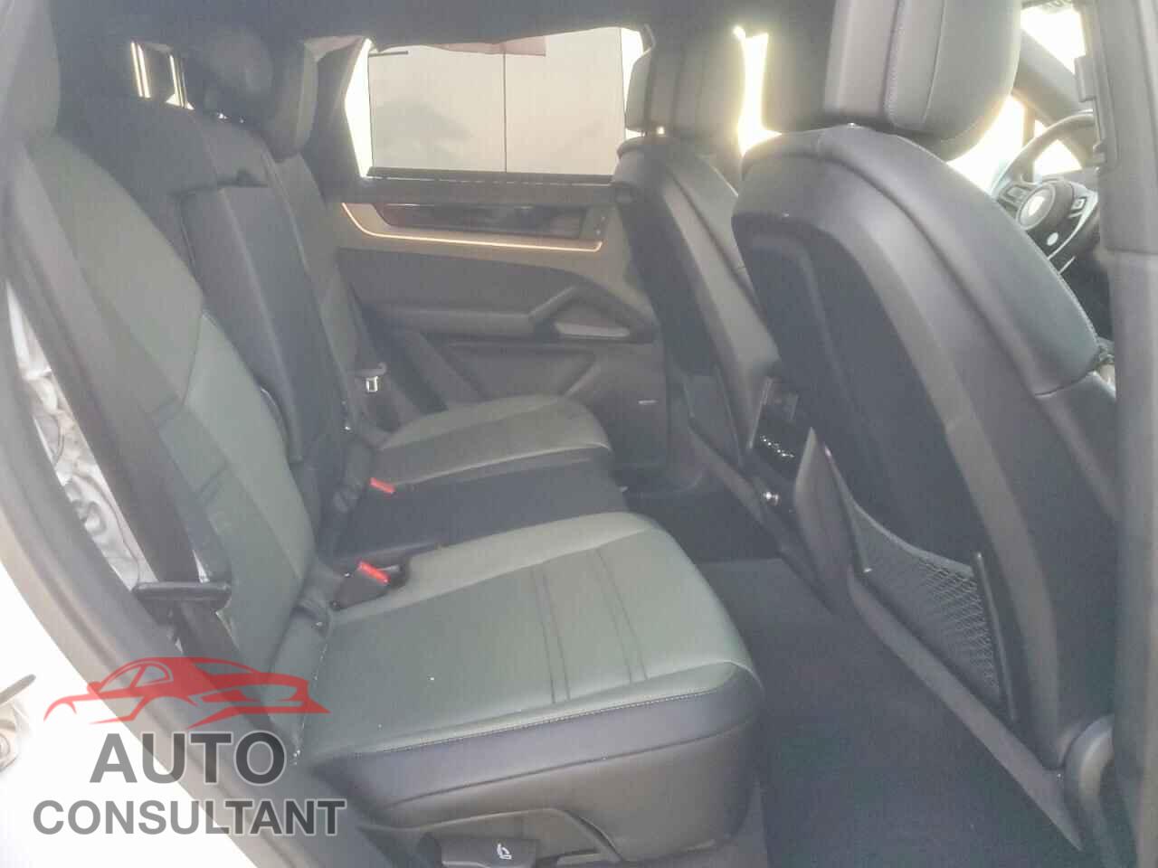 PORSCHE CAYENNE 2024 - WP1AA2AY6RDA03197