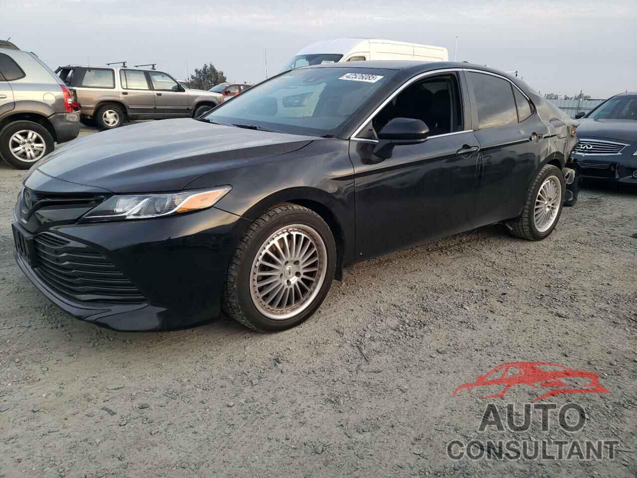 TOYOTA CAMRY 2018 - 4T1B11HK0JU145756