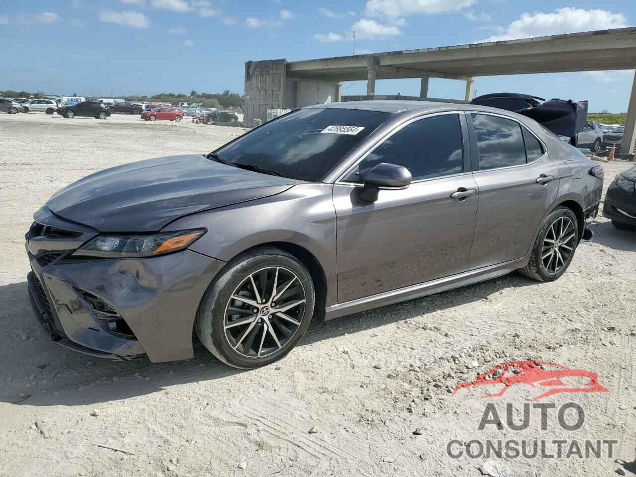 TOYOTA CAMRY 2022 - 4T1T11AK9NU637755