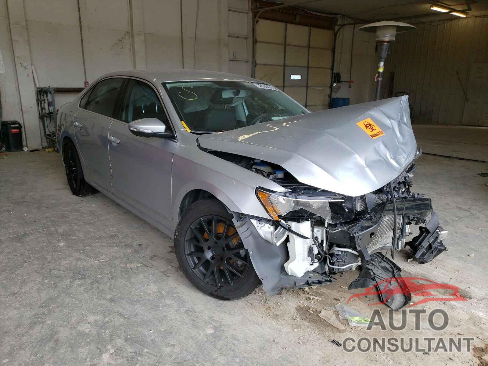VOLKSWAGEN PASSAT 2017 - 1VWAT7A33HC079121