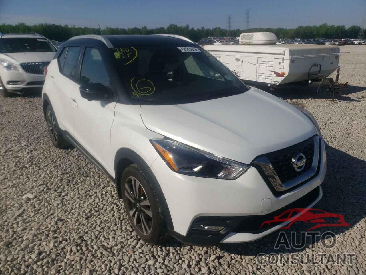 NISSAN KICKS 2018 - 3N1CP5CU8JL512469