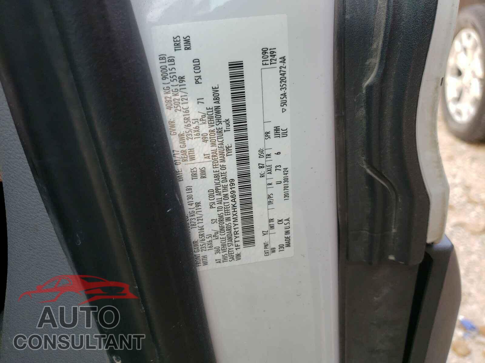 FORD TRANSIT CO 2017 - 1FTYR1YMXHKA69199