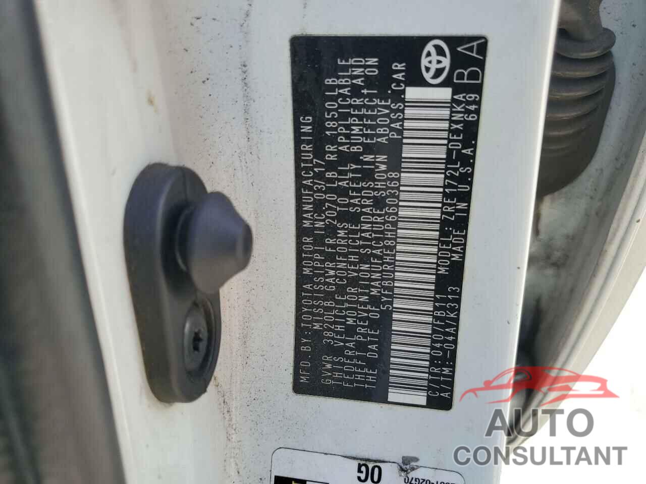 TOYOTA COROLLA 2017 - 5YFBURHE8HP660368