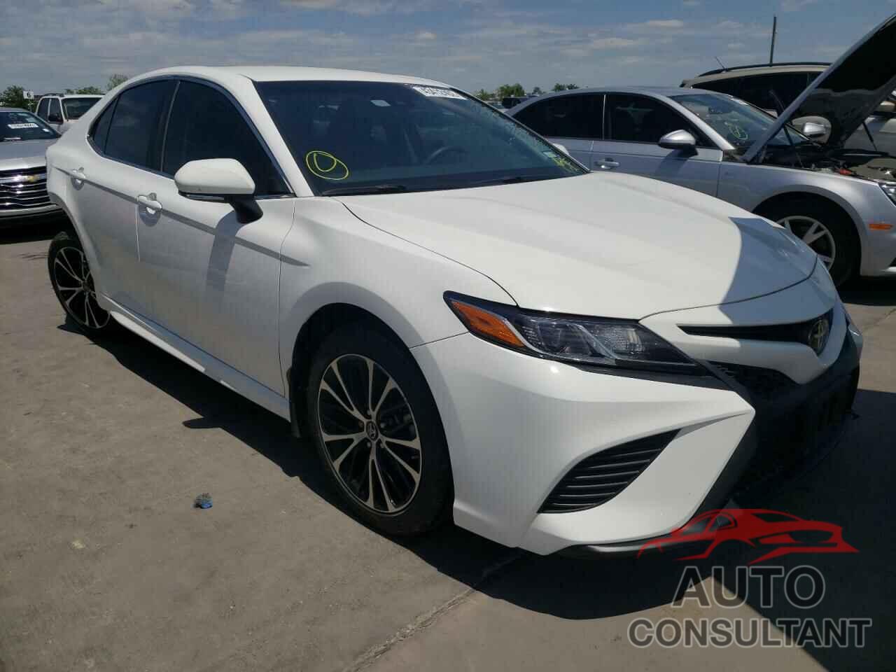 TOYOTA CAMRY 2018 - 4T1B11HK4JU159157