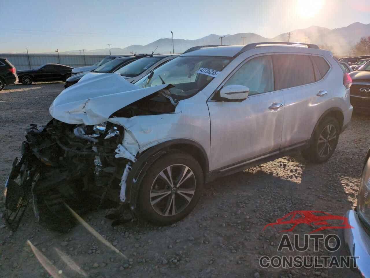 NISSAN ROGUE 2018 - 5N1AT2MV4JC715145
