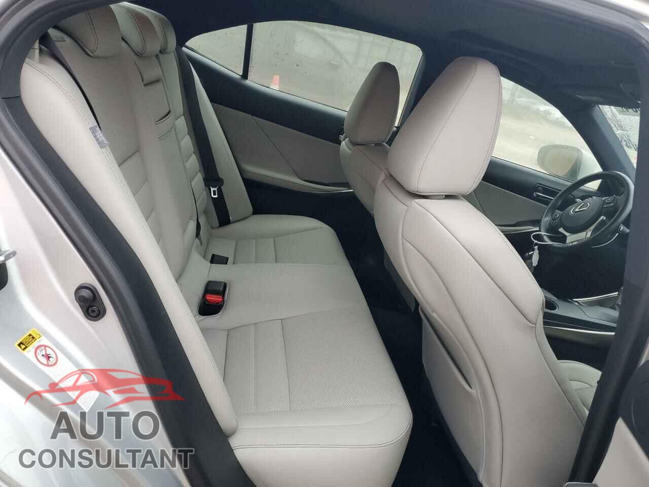 LEXUS IS 2014 - JTHBE1D20E5010273