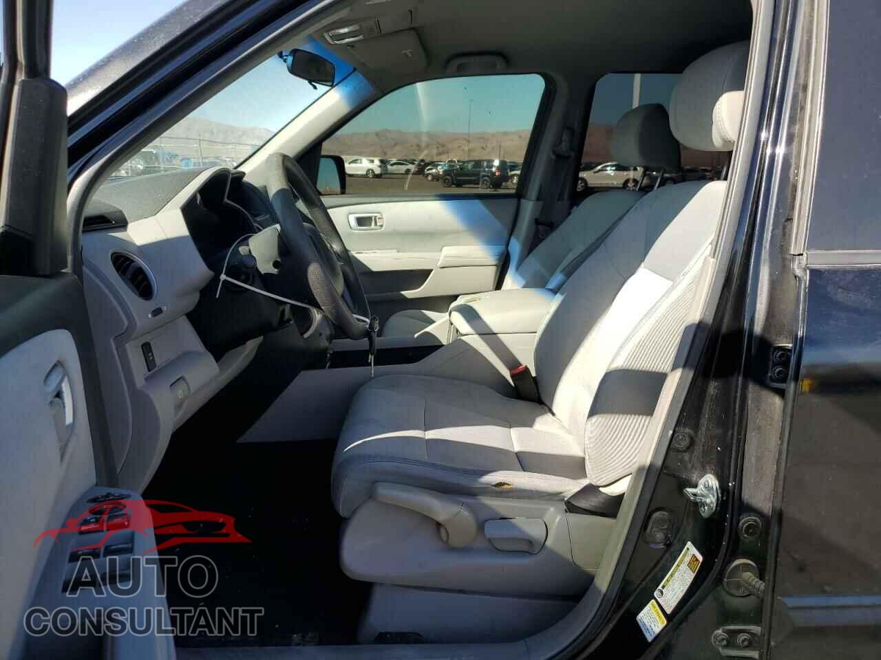 HONDA PILOT 2011 - 5FNYF3H23BB015380
