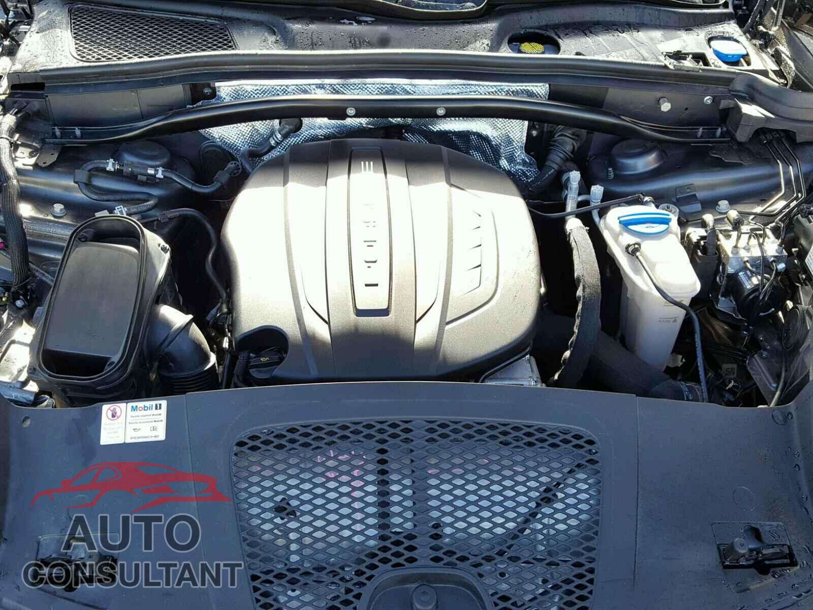 PORSCHE MACAN 2018 - WP1AA2A5XJLB00967
