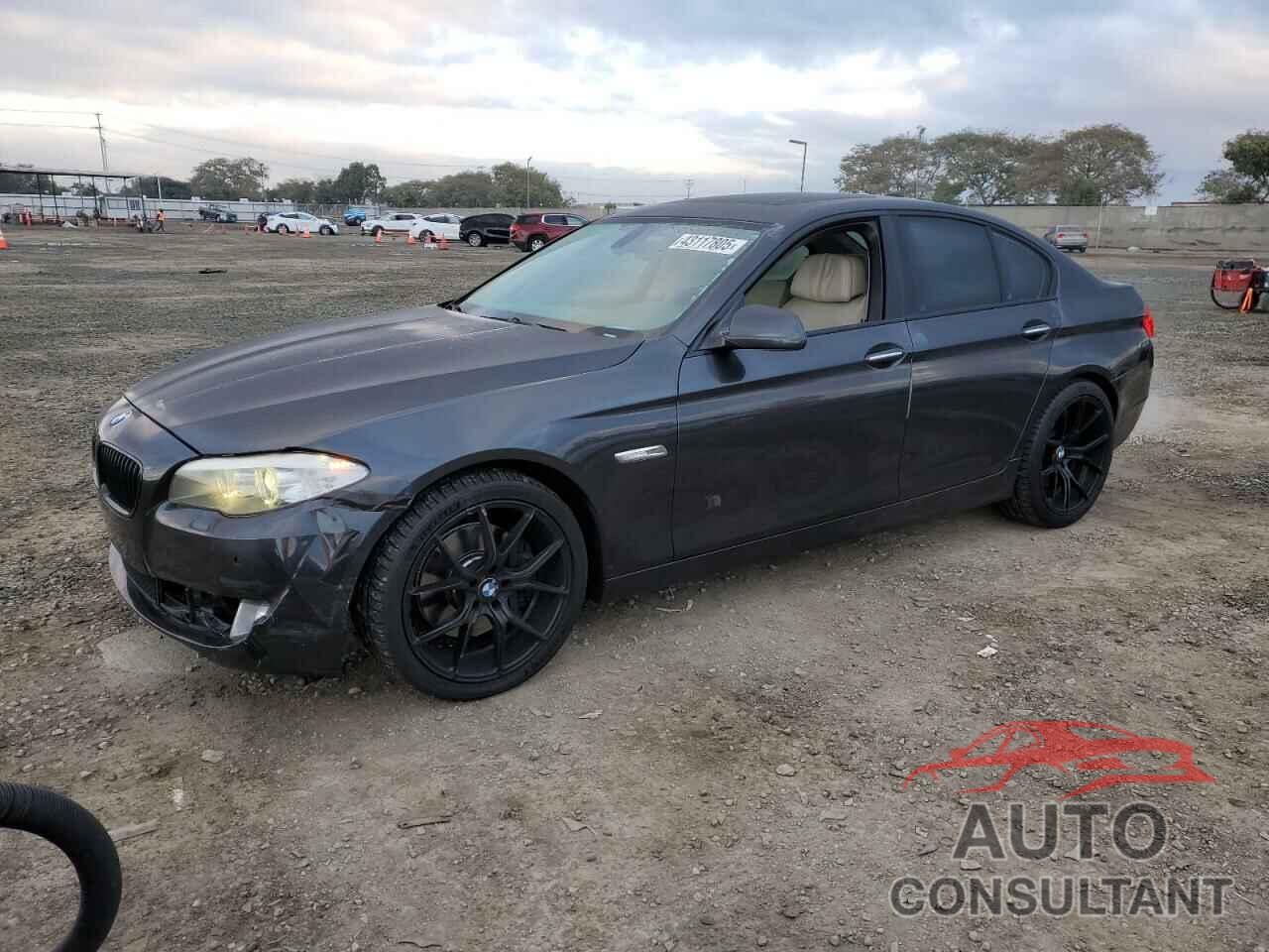 BMW 5 SERIES 2011 - WBAFR9C53BC618200