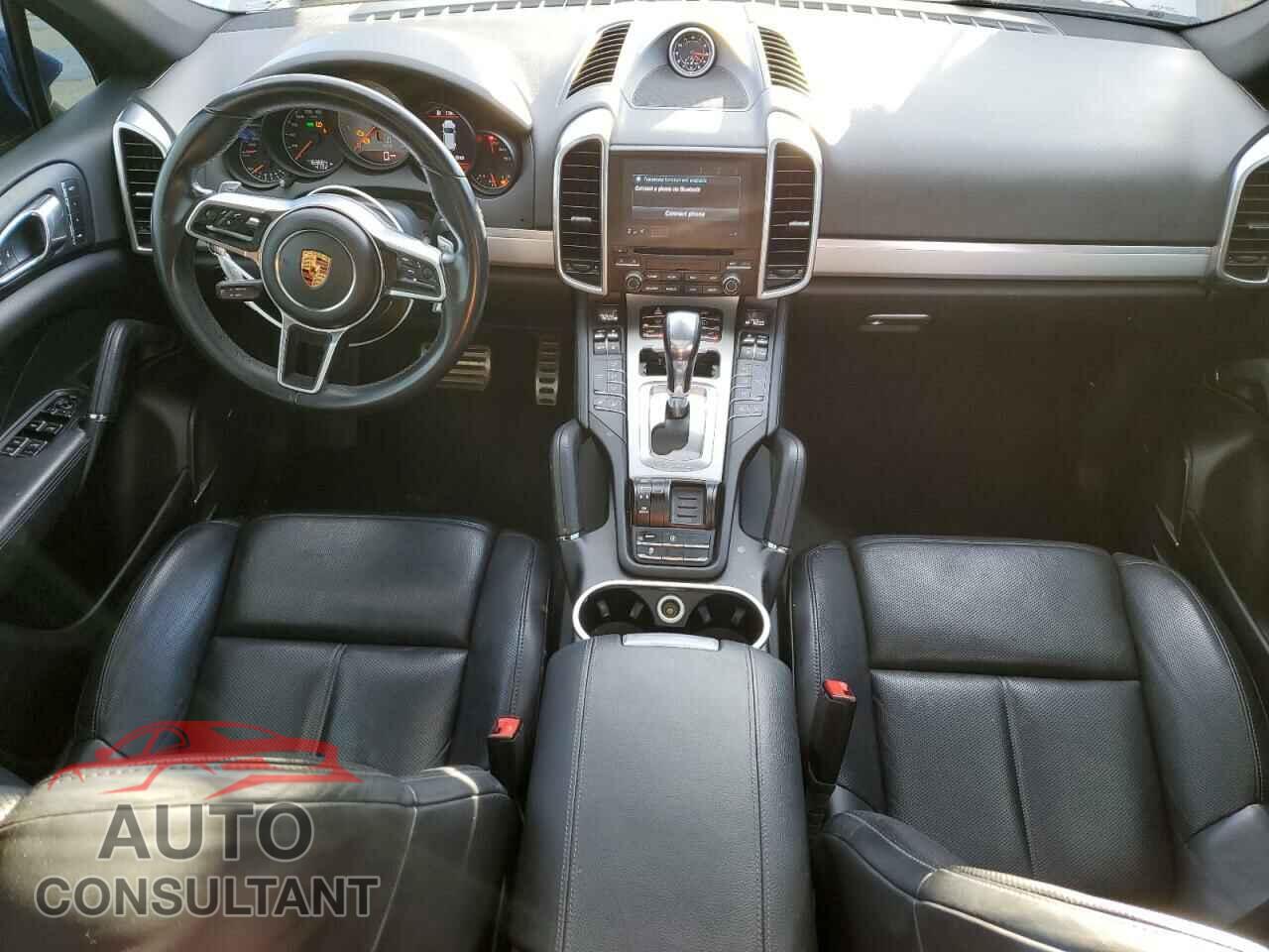 PORSCHE CAYENNE 2018 - WP1AB2A23JLA60329
