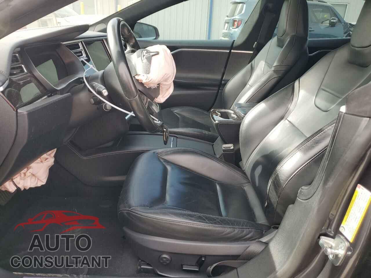 TESLA MODEL S 2016 - 5YJSA1E10GF156984
