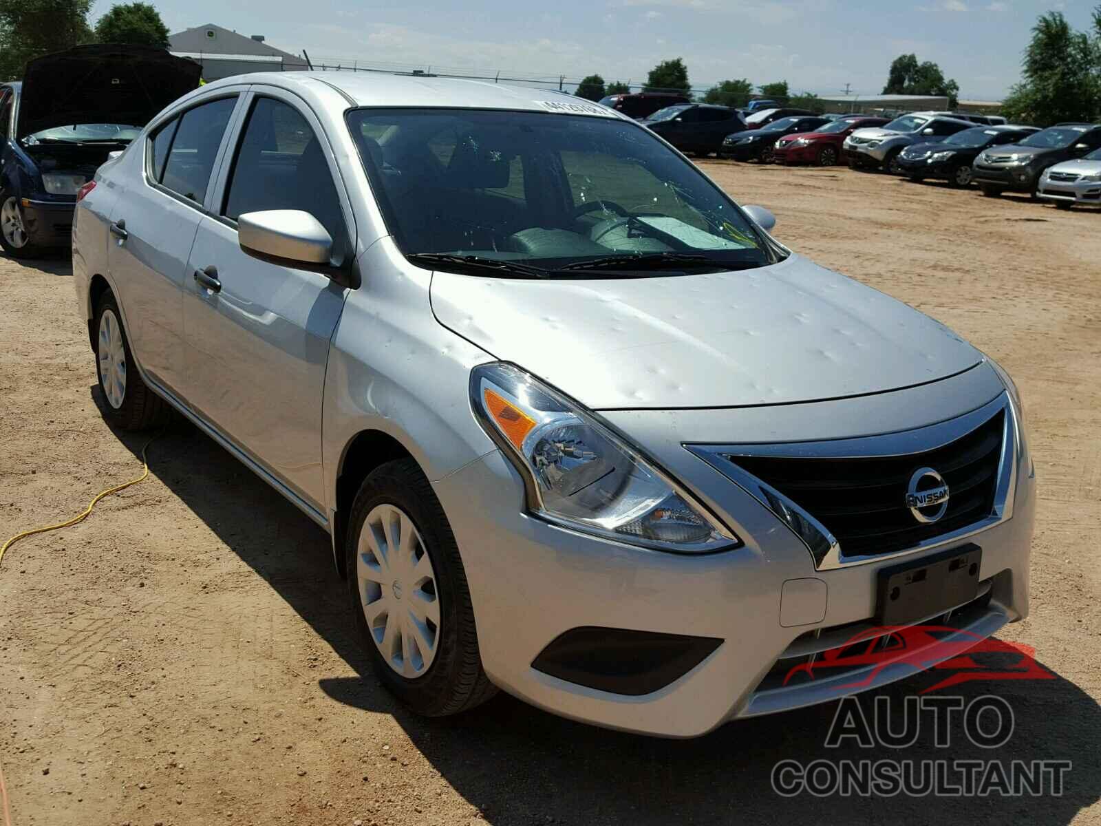 NISSAN VERSA 2018 - 3N1CN7AP7JL801244