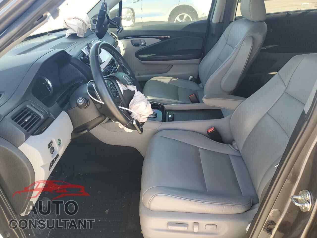 HONDA PILOT 2017 - 5FNYF5H9XHB014809