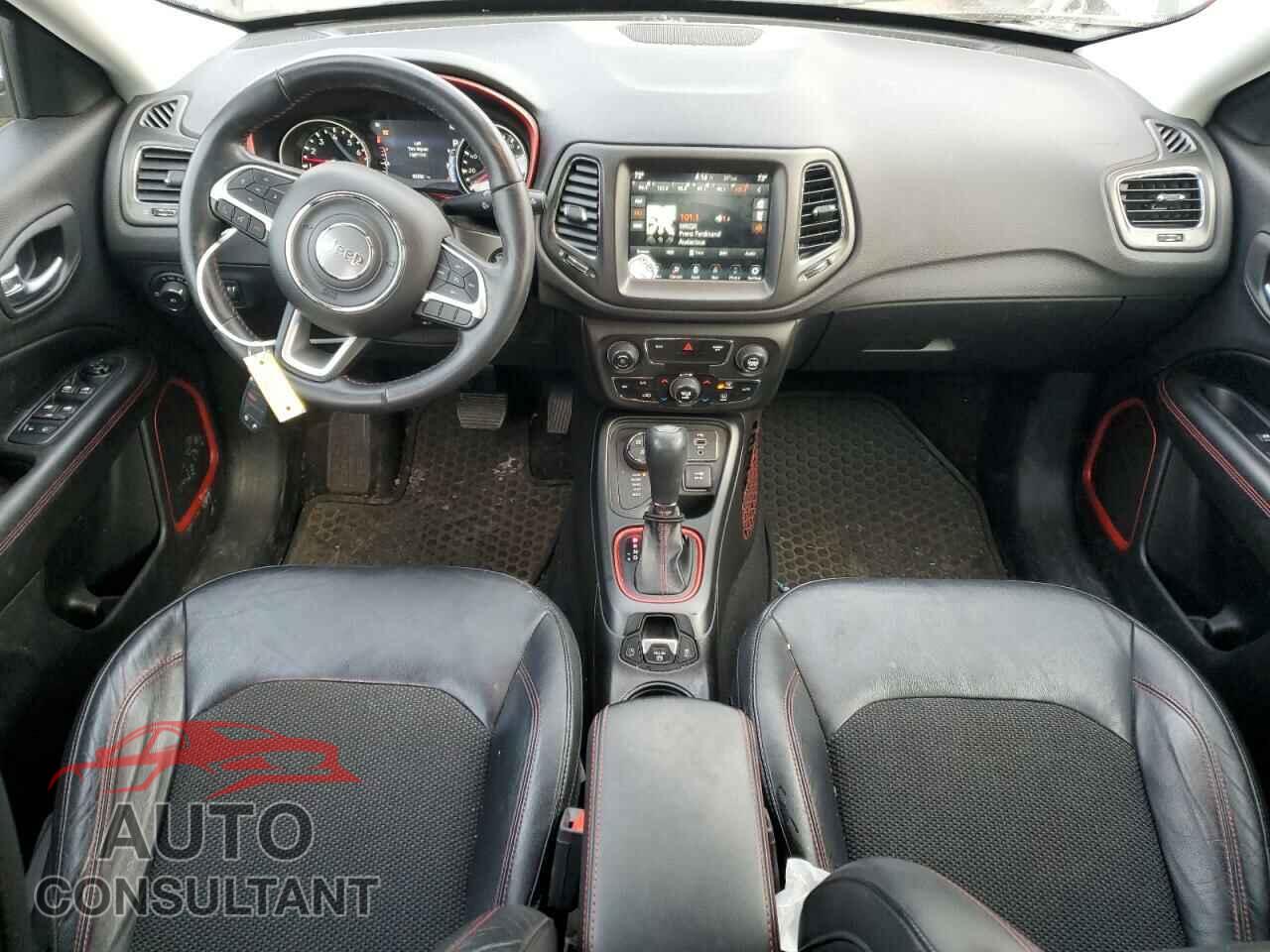 JEEP COMPASS 2018 - 3C4NJDDB5JT112495