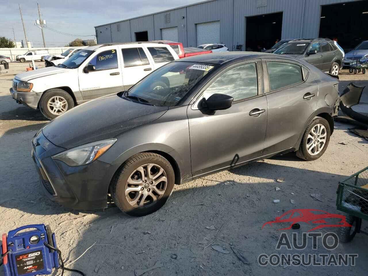 TOYOTA YARIS 2017 - 3MYDLBYV3HY188861