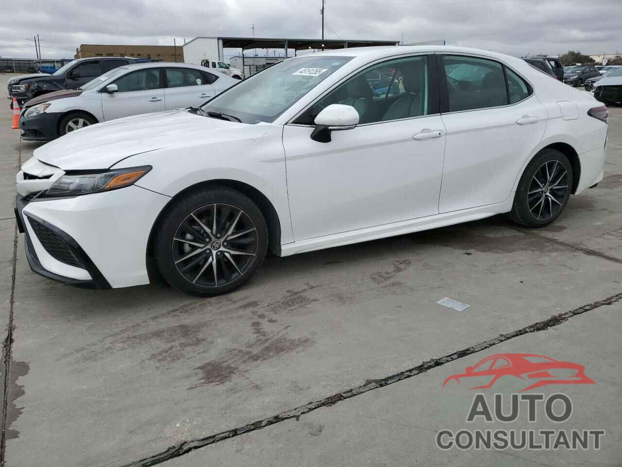 TOYOTA CAMRY 2022 - 4T1G11AK3NU715478