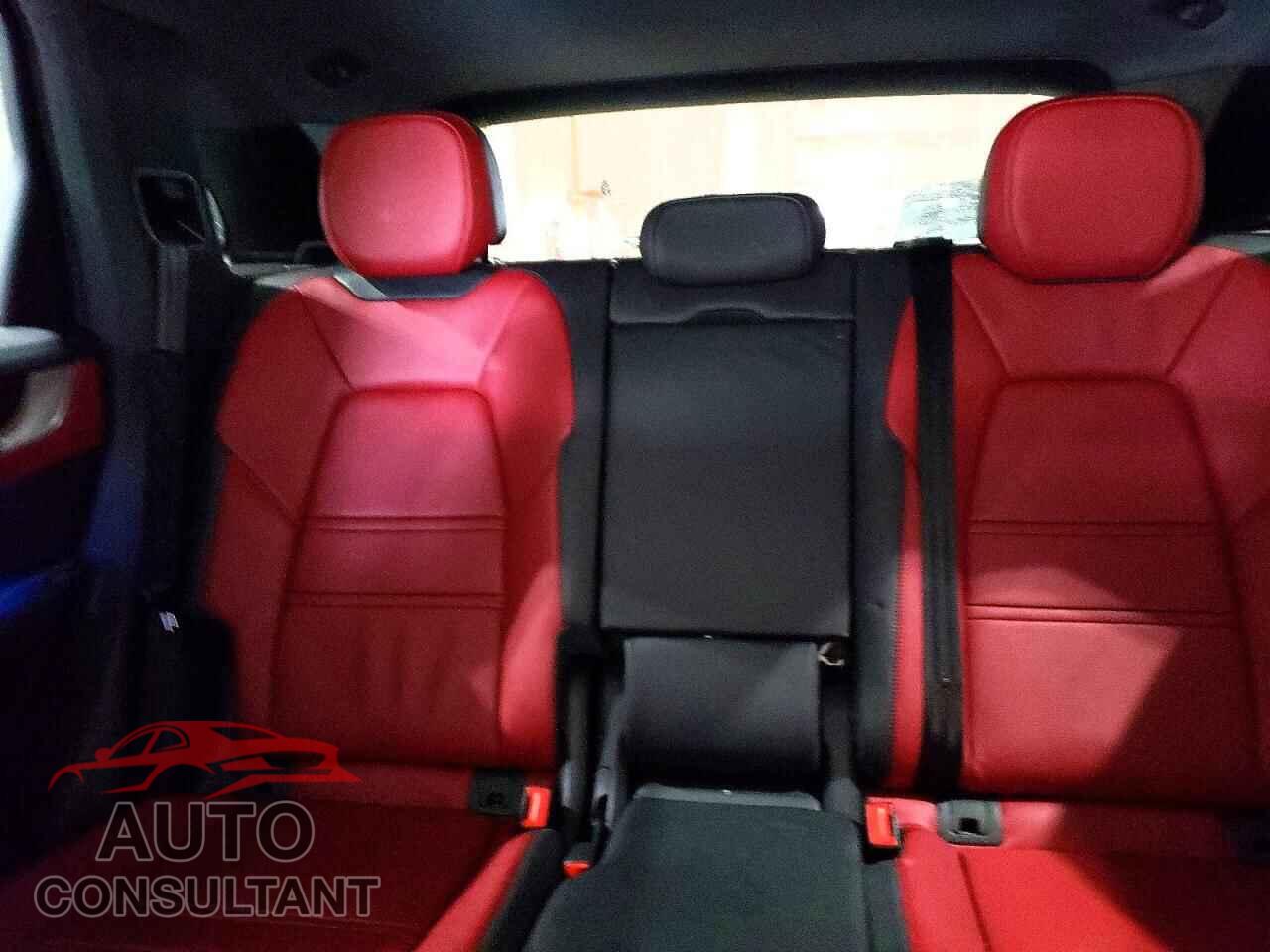 PORSCHE CAYENNE 2024 - WP1AA2AY3RDA13895