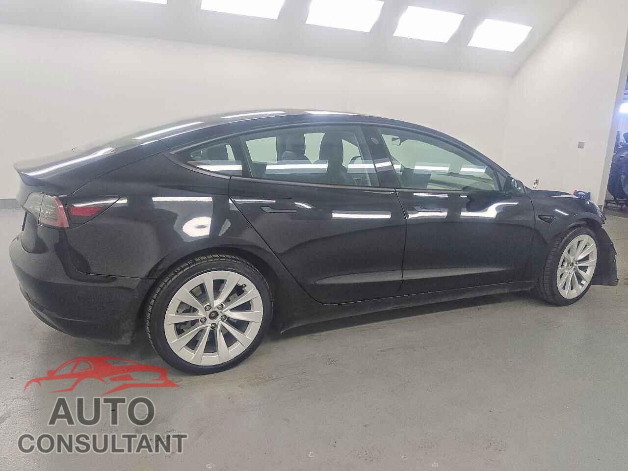 TESLA MODEL 3 2022 - 5YJ3E1EA8NF304529