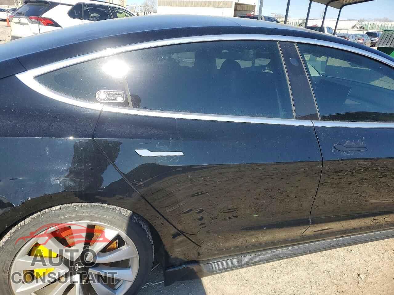 TESLA MODEL 3 2019 - 5YJ3E1EA2KF399231