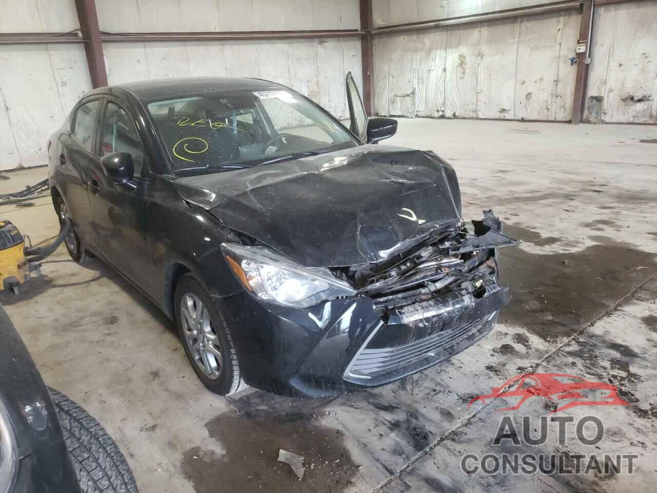 TOYOTA YARIS 2017 - 3MYDLBYV9HY178805