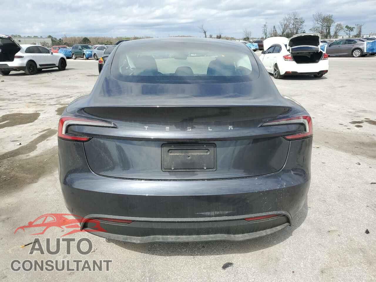 TESLA MODEL 3 2024 - 5YJ3E1EA3RF739920