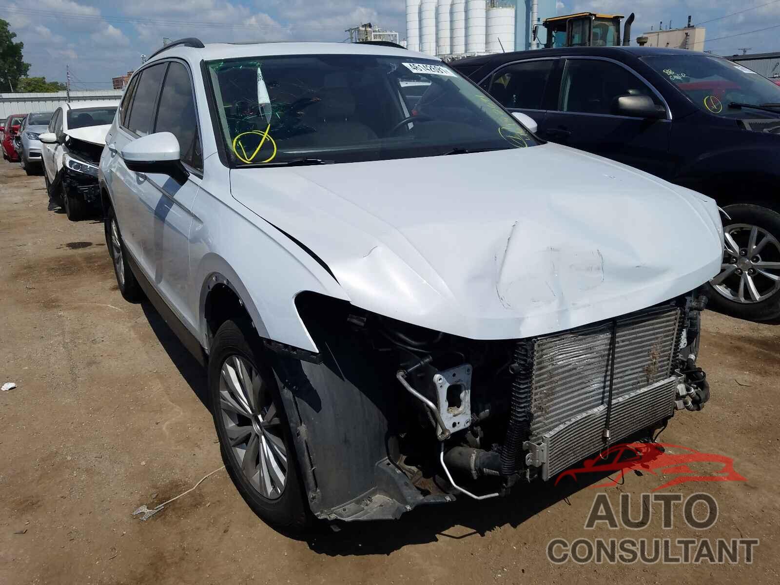 VOLKSWAGEN TIGUAN 2018 - 3VV2B7AX1JM137438
