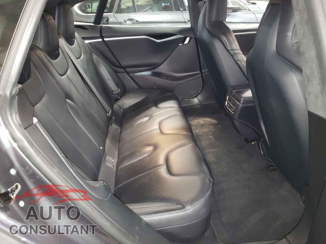 TESLA MODEL S 2015 - 5YJSA1E43FF109506
