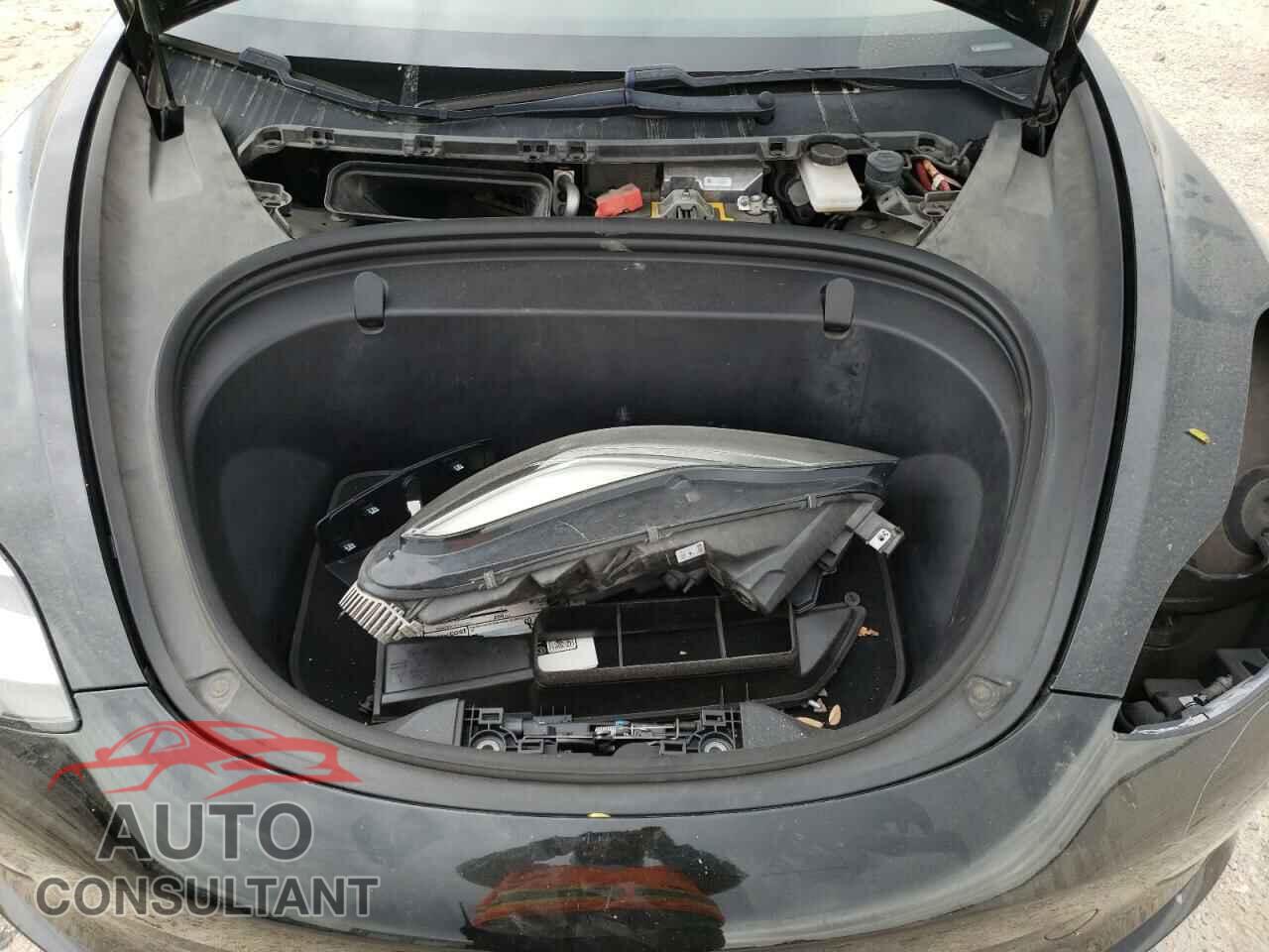 TESLA MODEL 3 2018 - 5YJ3E1EAXJF177941