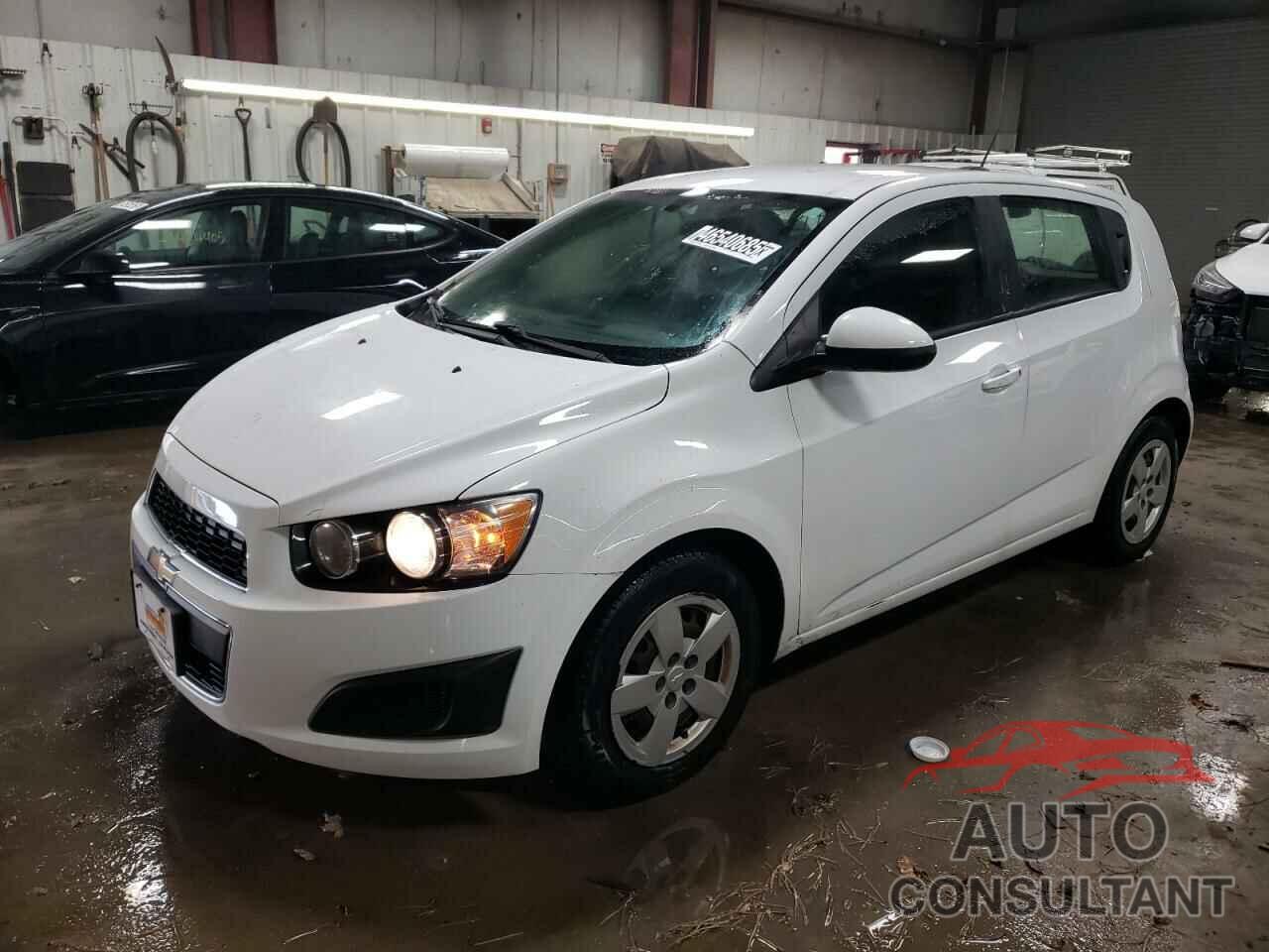 CHEVROLET SONIC 2016 - 1G1JA6SH2G4105562
