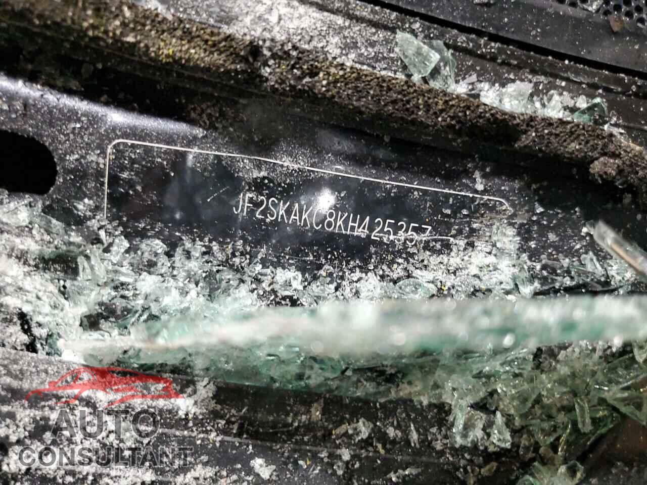 SUBARU FORESTER 2019 - JF2SKAKC8KH425357