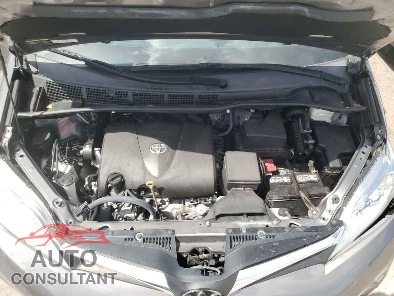 TOYOTA SIENNA 2018 - 5TDJZ3DC5JS201410