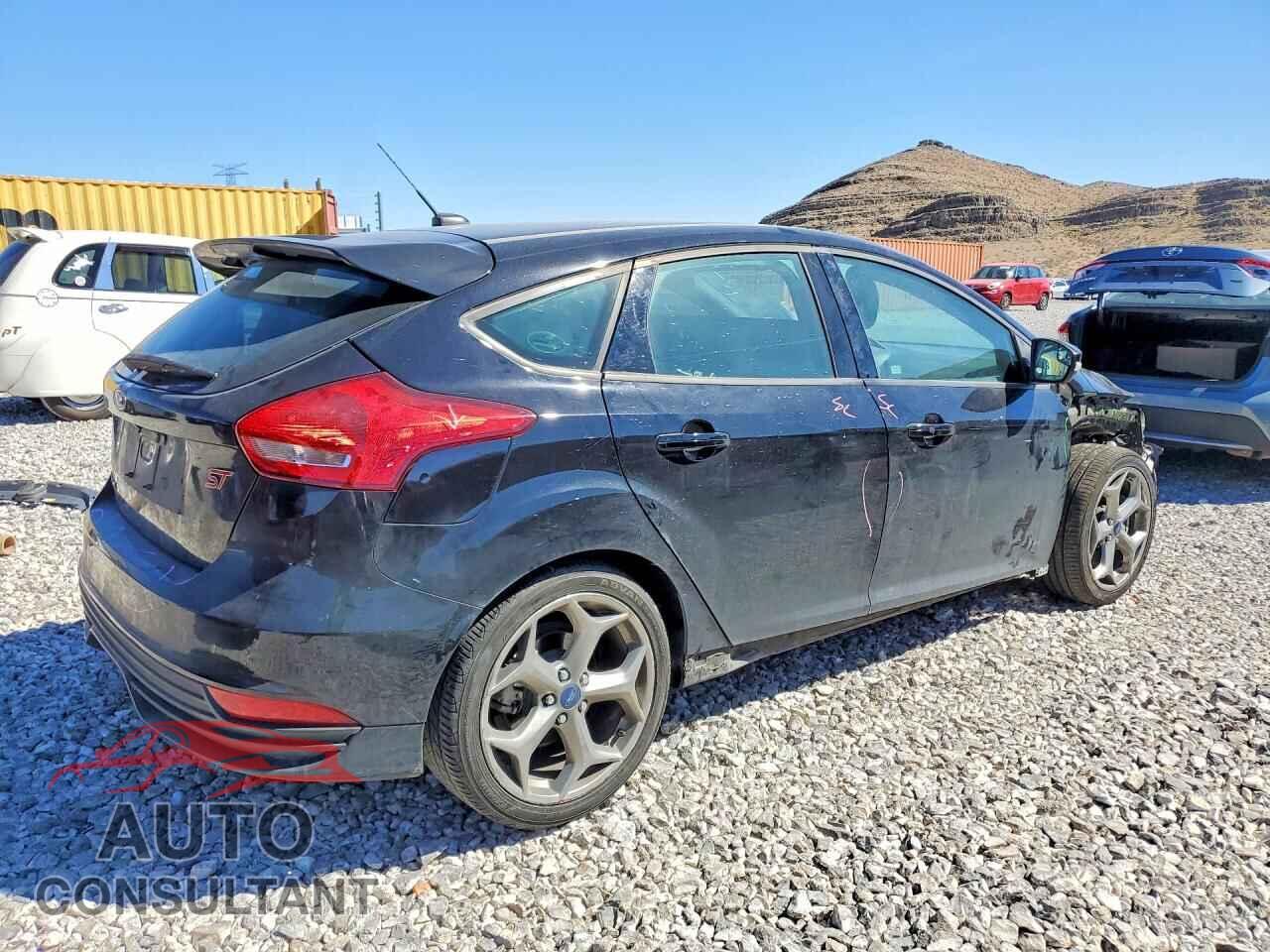 FORD FOCUS 2017 - 1FADP3L95HL277204
