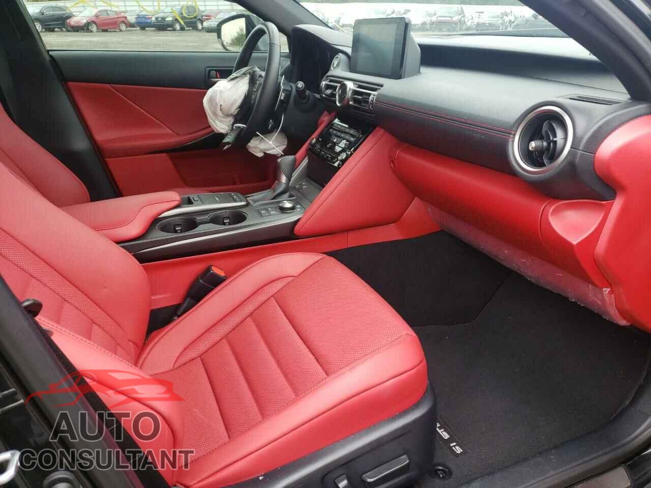 LEXUS IS 2021 - JTHGZ1E24M5021882