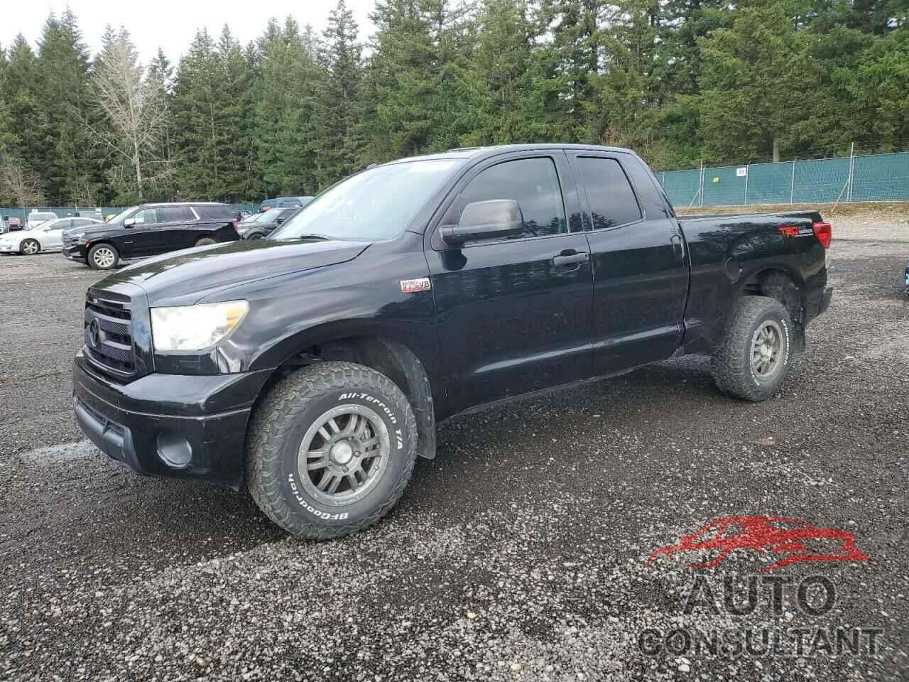 TOYOTA TUNDRA 2011 - 5TFUW5F12BX172117