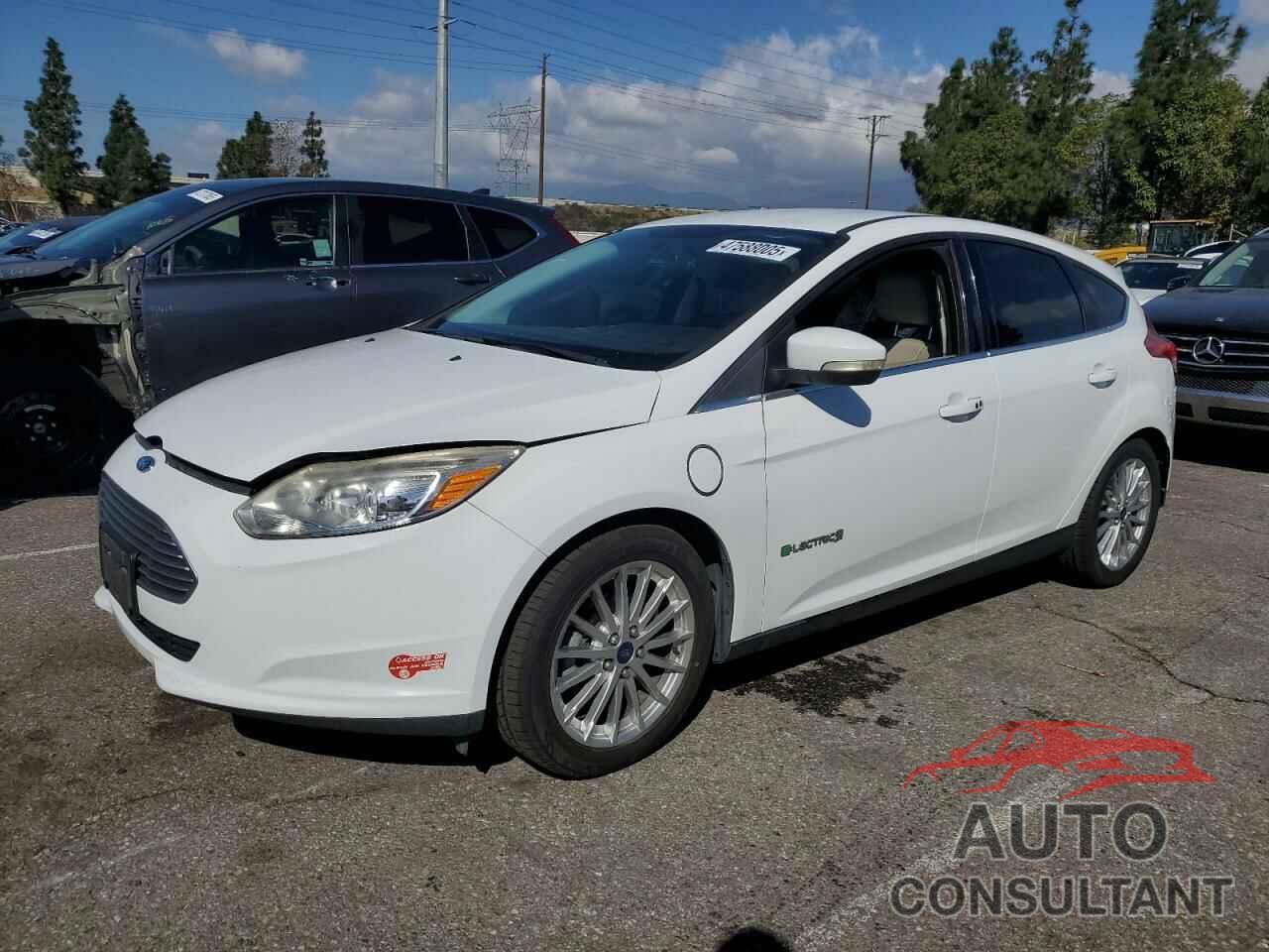 FORD FOCUS 2014 - 1FADP3R43EL330425