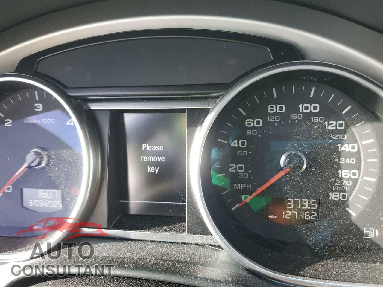 AUDI Q7 2015 - WA1WMAFE5FD002748