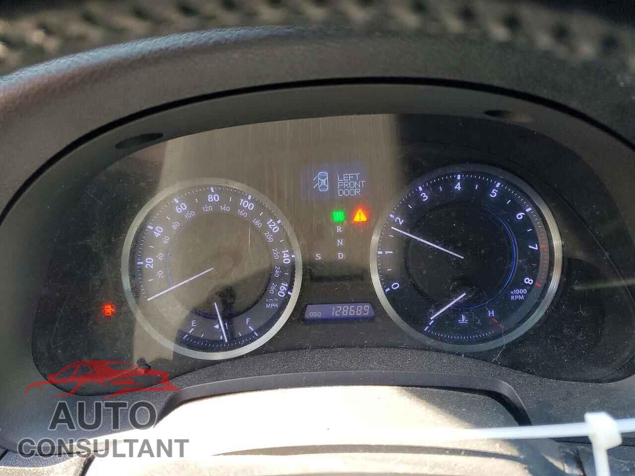 LEXUS IS 2011 - JTHCF5C25B5050418
