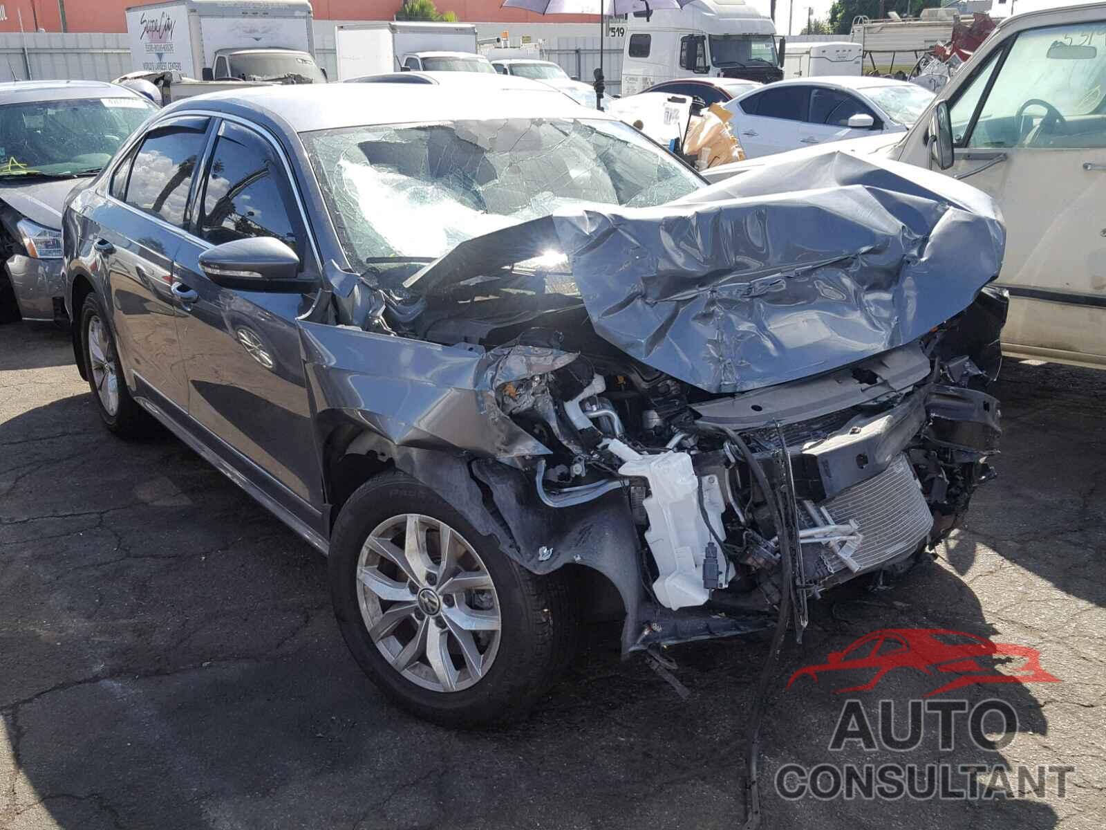 VOLKSWAGEN PASSAT 2017 - 1VWAT7A30HC002951