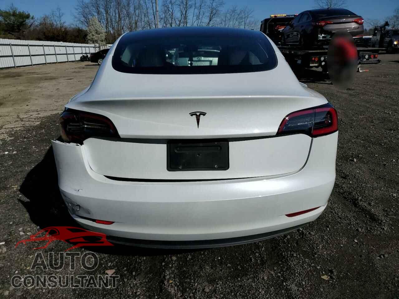 TESLA MODEL 3 2023 - 5YJ3E1EA3PF484182