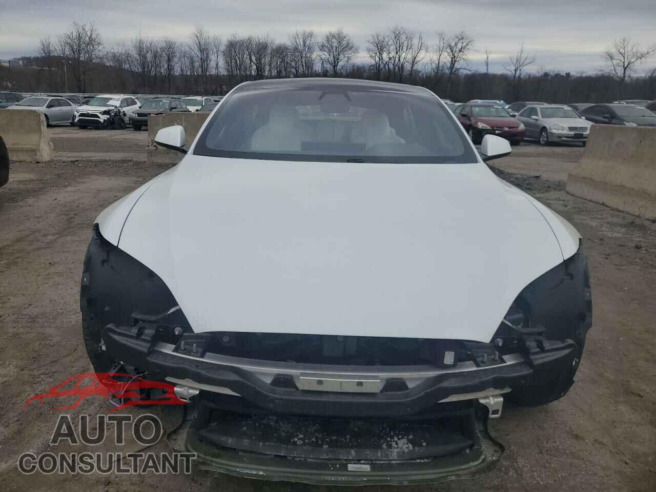 TESLA MODEL S 2022 - 5YJSA1E64NF478200