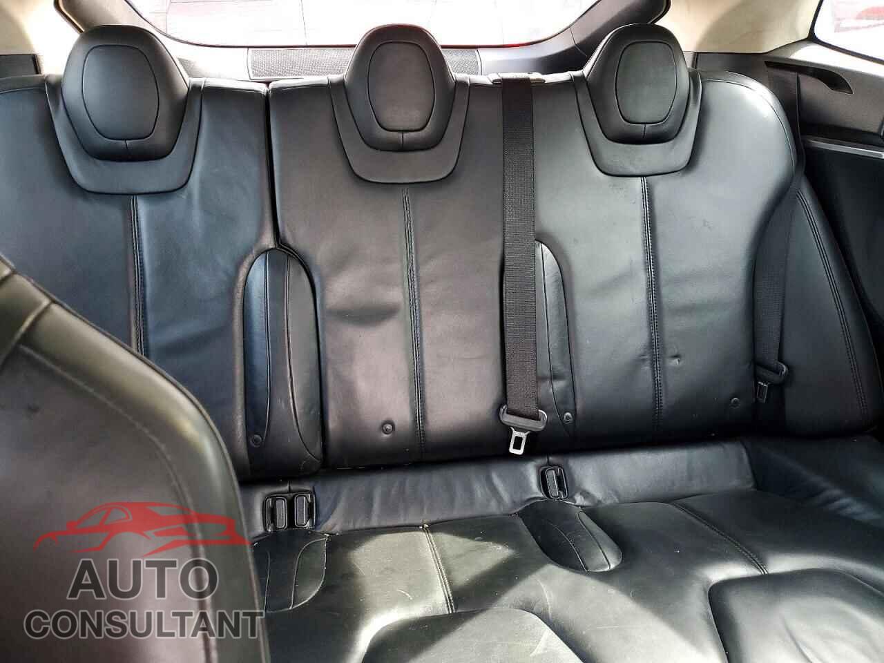 TESLA MODEL S 2013 - 5YJSA1CN0DFP13944