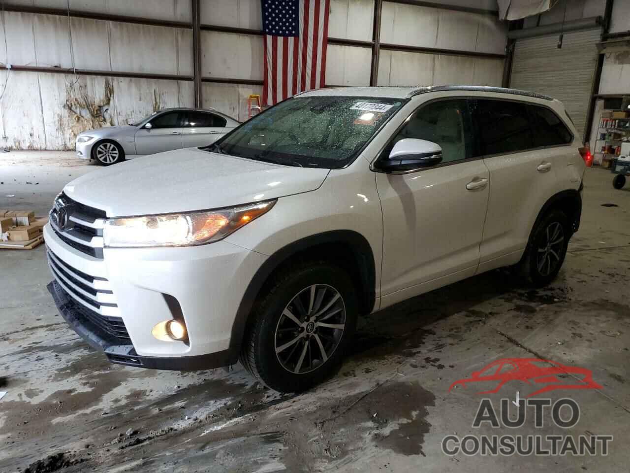 TOYOTA HIGHLANDER 2017 - 5TDKZRFH7HS525386