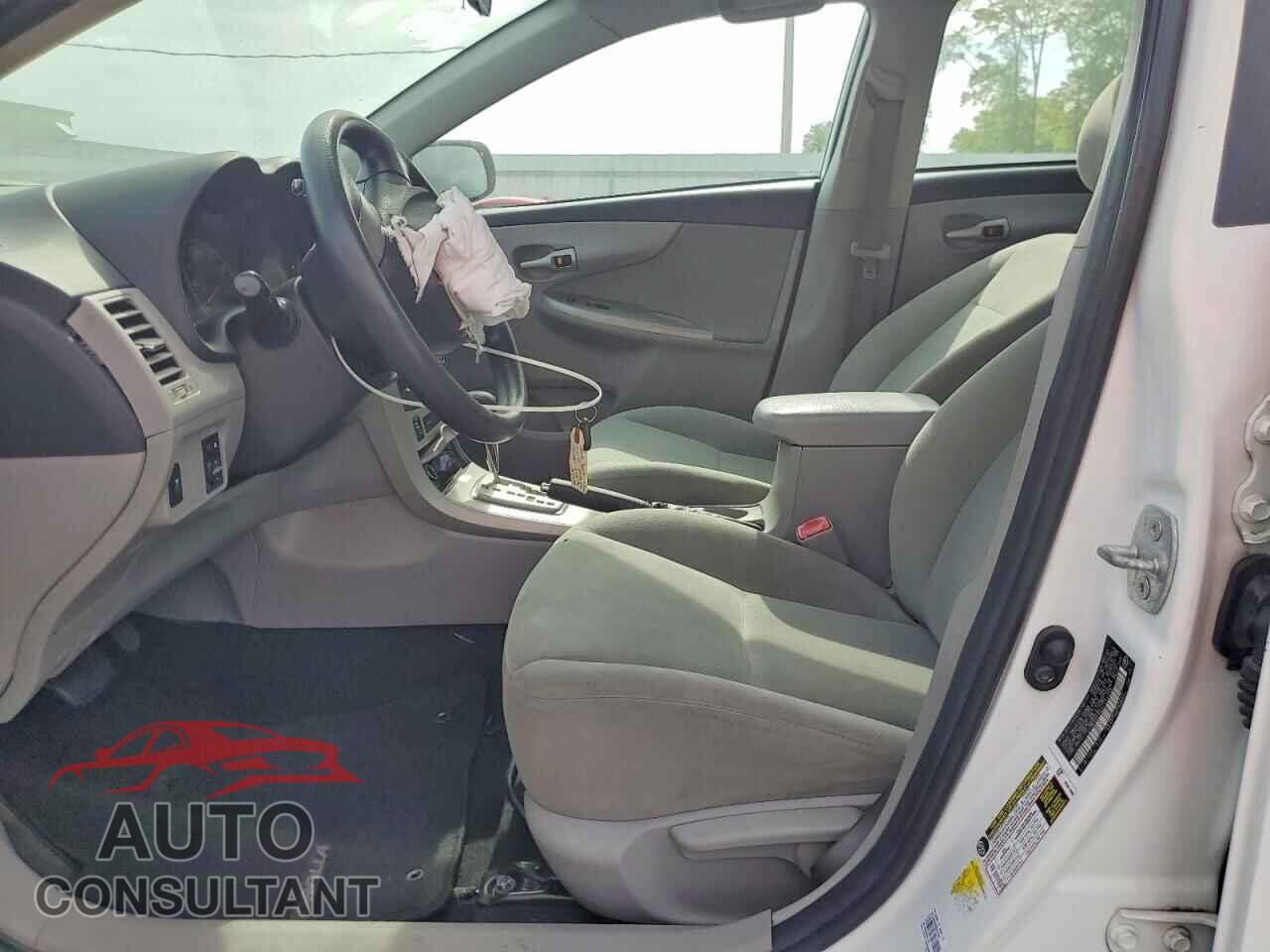 TOYOTA COROLLA 2013 - 2T1BU4EE4DC124468